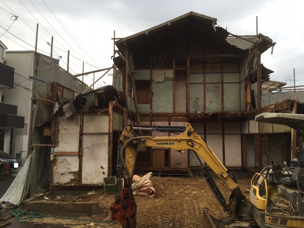 木造2階建て住宅　解体進め中