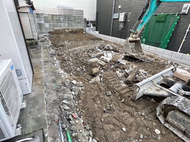 土間・基礎の解体中