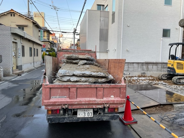 幼稚園が向かいにある住宅密集地での住居解体工事　大阪市阿倍野区