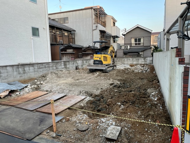 幼稚園が向かいにある住宅密集地での住居解体工事　大阪市阿倍野区