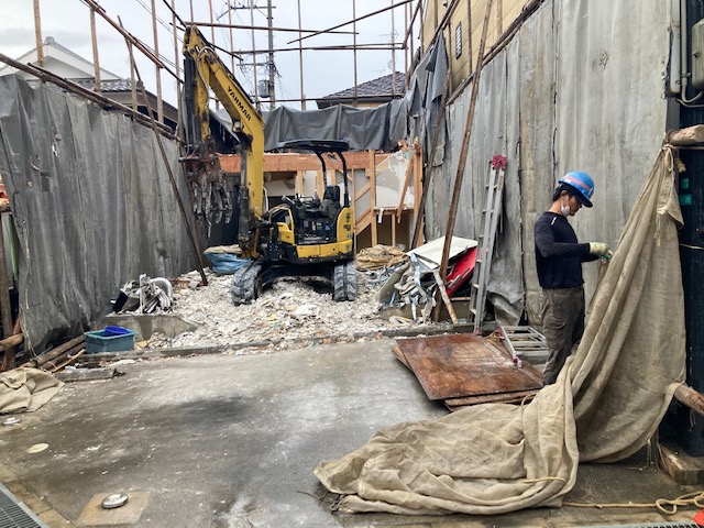 築5年の新しい住居の解体工事　大阪市平野区